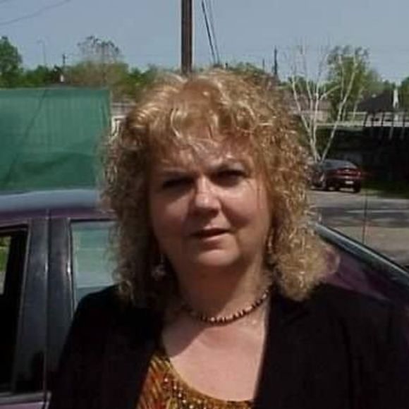 Meet your Posher, Gwen a - Picture 1 of 1